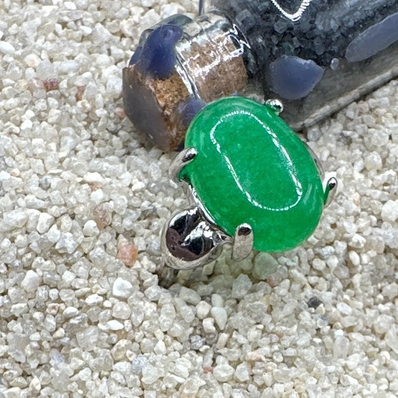 Green jade silver Victorian ring/wealth and good luck healing crystal - Picture 1 of 8